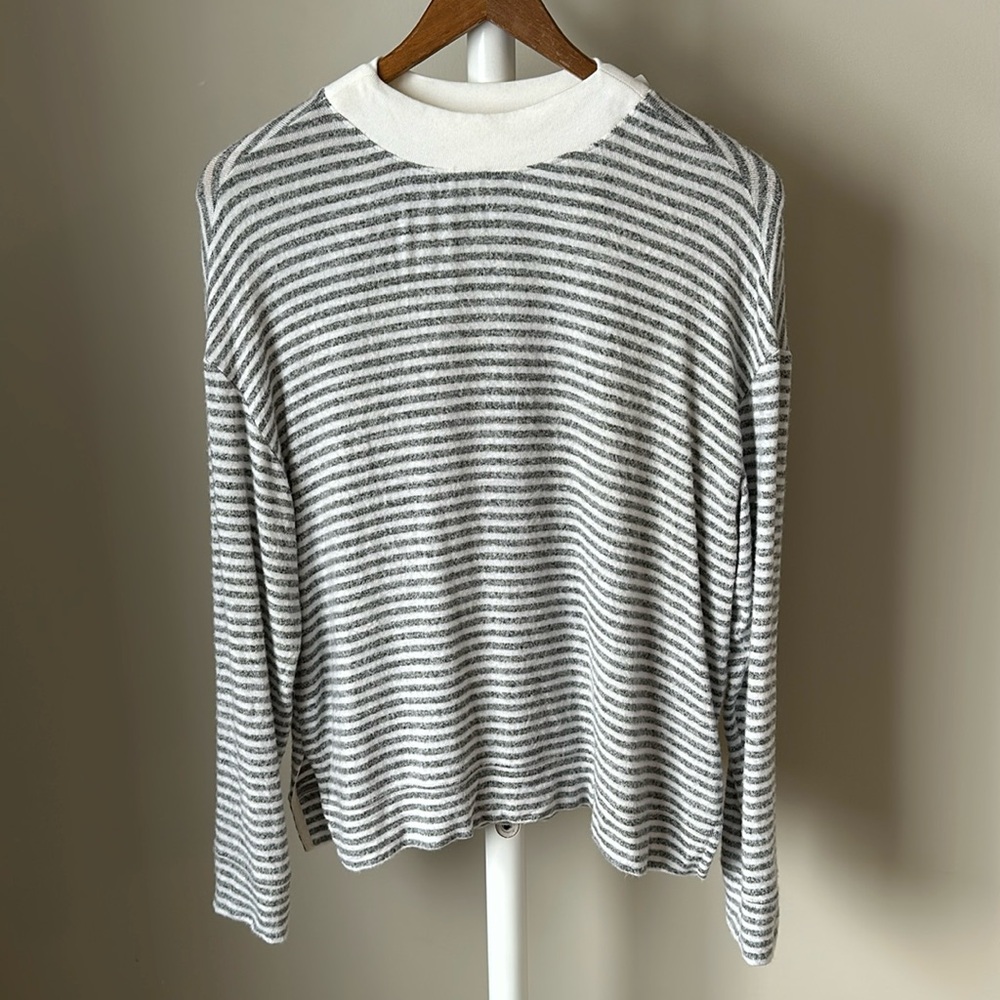 BP Long Sleeve Sweater Large